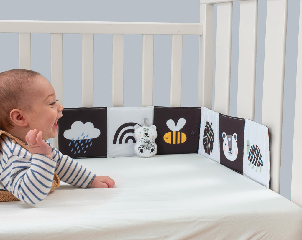 Libro in Stoffa Bianco e Nero “Savana” | Taf Toys