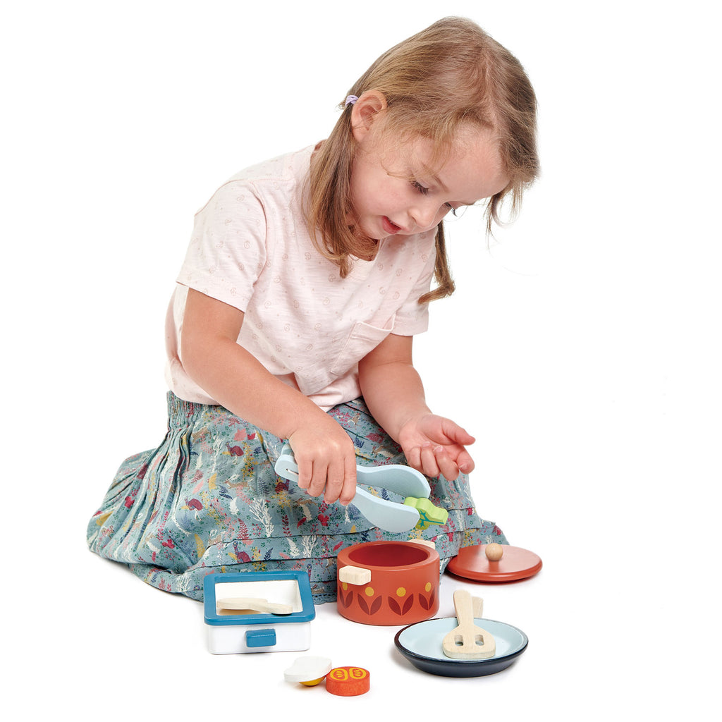 Set Pentole e Padelle in Legno | Tender Leaf Toys