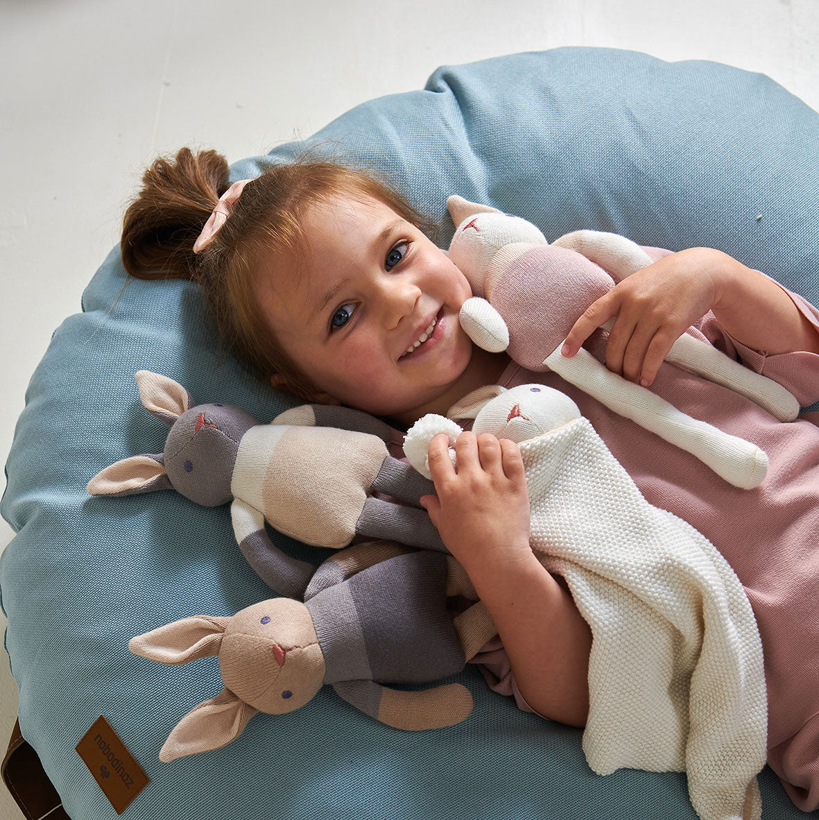 Coniglietto Morbido “Baby Threads" color grigio | ThreadBear Design