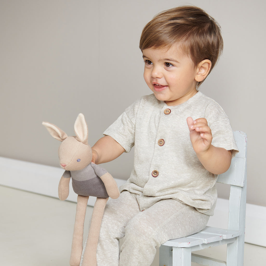 Coniglietto Morbido “Baby Threads" color tortora | ThreadBear Design